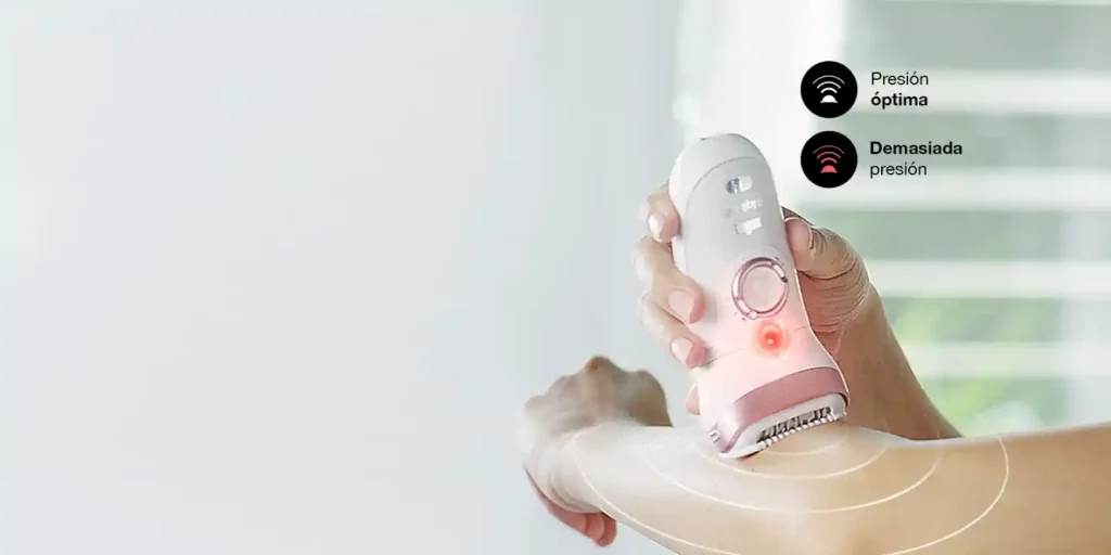 Braun Silk-épil 9 14 Mujer depilándose un brazo
